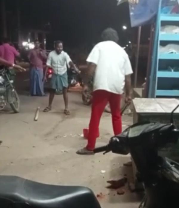 சிறையில் அடைப்பு 