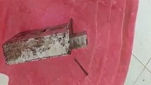 குறட்டை வீட்டு தூங்கியுள்ளான் 