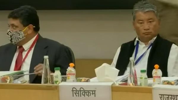 துணை குழு 