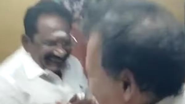 தீவிர வாக்குசேகரிப்பு 