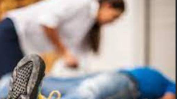 மயங்கிய மாணவர் மயங்கிய மாணவர்