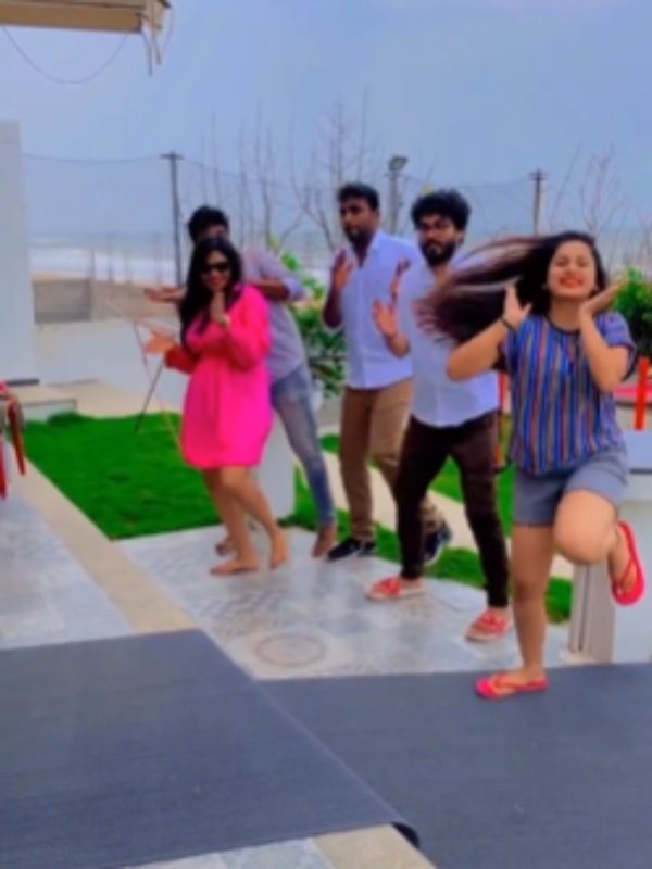 வசுவுக்கு பிறந்தநாள்