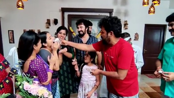 ஜனனி எங்கப்பா