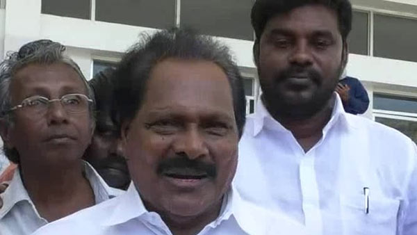 ஏ, பி படிவங்களில் கையெழுத்திட 