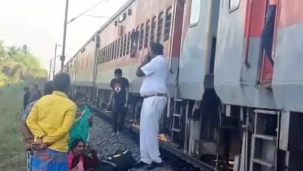 பாதி வழியில் இறக்கிய போலீஸார்