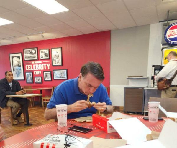  தனிமையில் முன்னாள் அதிபர்