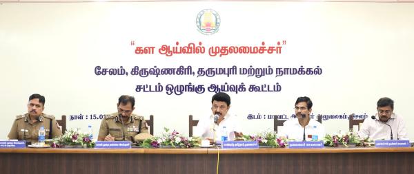 கள ஆய்வில் முதலமைச்சர் 