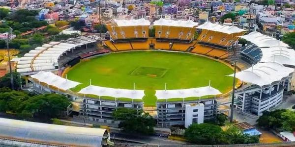 சிறப்பு விருந்தினராக தோனி சிறப்பு விருந்தினராக தோனி