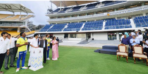 புதிய ஸ்டாண்ட்