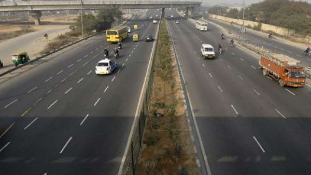  ஆறு வழிசாலை மேம்பட்டிற்காக 