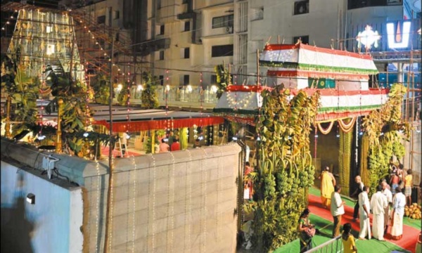 பொதுமக்கள் தரிசனம் பொதுமக்கள் தரிசனம்