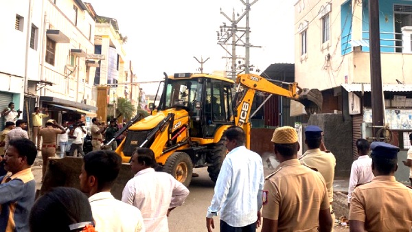 பாஜக நிர்வாகி வீடு 