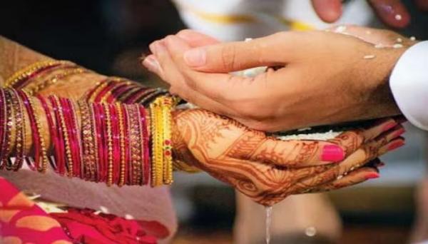 சொந்த கிராமத்துக்கு வருகை 