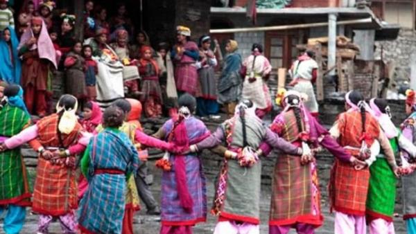 ஆடை அணியாத பெண்கள் ஆடை அணியாத பெண்கள்