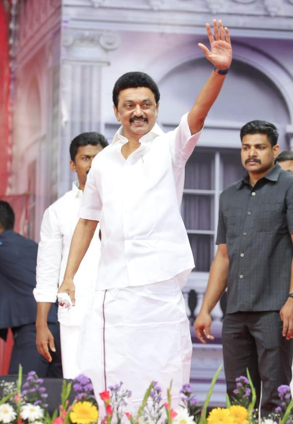  உச்சத்தை எட்டும் மின் நுகர்வு 