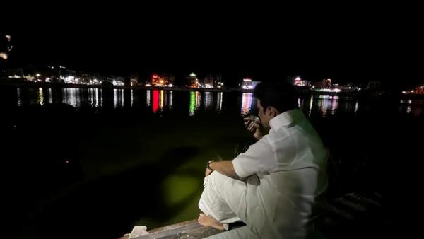 இரவில் கார் ஓட்டுவேன் இரவில் கார் ஓட்டுவேன்