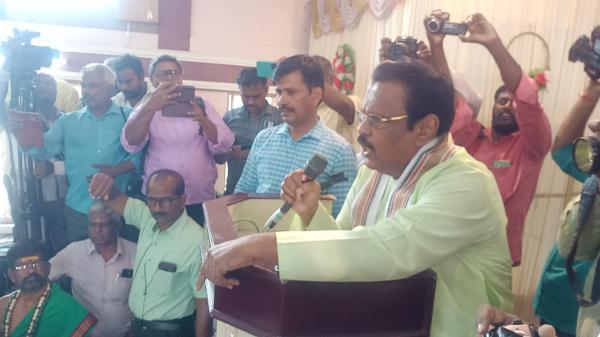 சுகி சிவத்துக்கு எதிர்ப்பு 