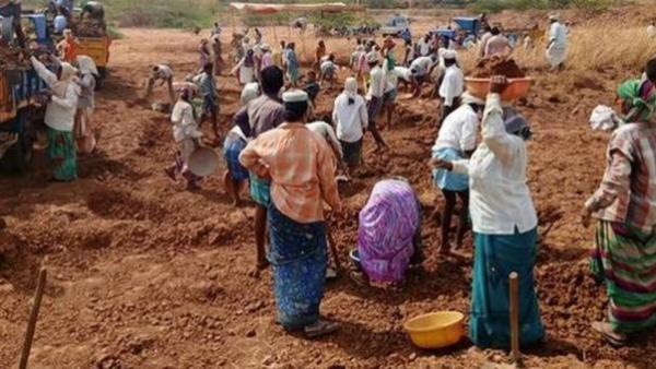 18 வயது அவசியம் 