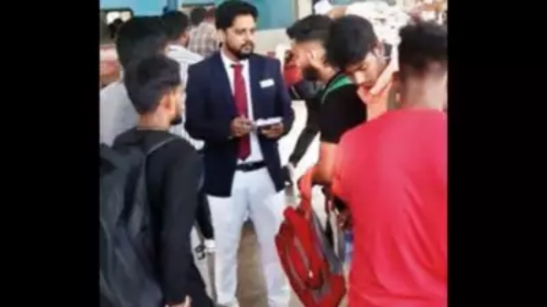 3 பேர் ஒரு கோடி 3 பேர் ஒரு கோடி