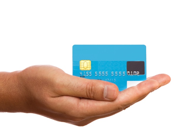 தபாலில் வந்த ஏடிஎம் கார்டு