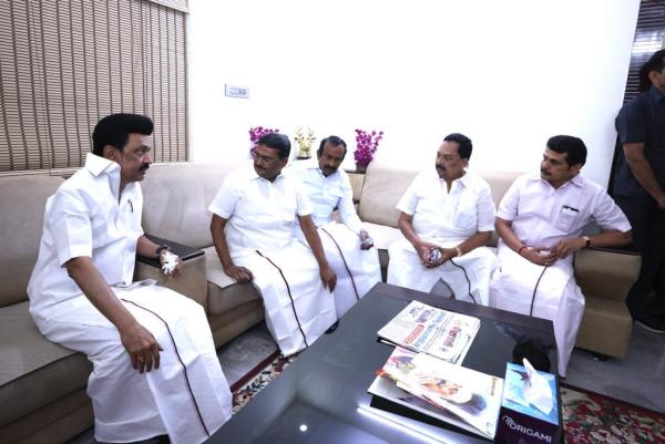 ஸ்டாலின் சுற்றுப்பயணம் ஸ்டாலின் சுற்றுப்பயணம்
