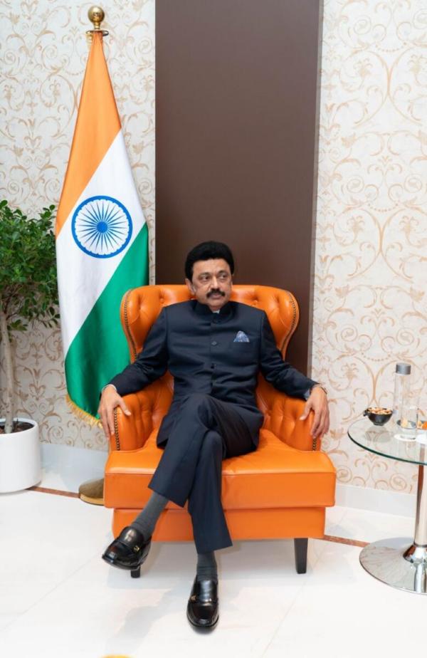 நாட்டின் தலைவர் 