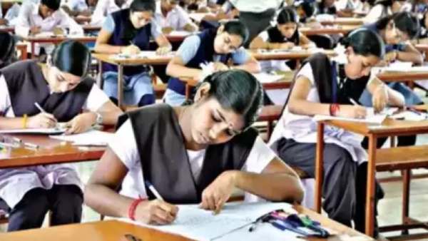 மாணவர்கள் தேர்வு எழுதாமல் இருப்பது 