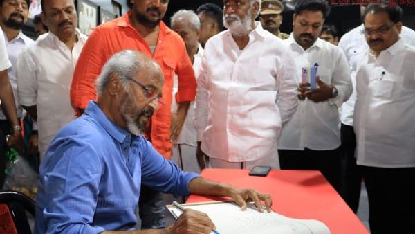புகைப்பட கண்காட்சியில் ரஜினிகாந்த் புகைப்பட கண்காட்சியில் ரஜினிகாந்த்