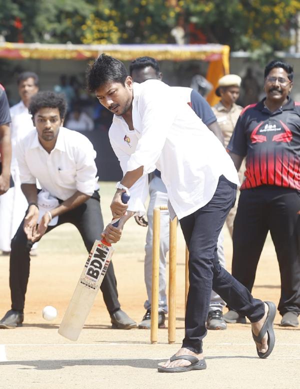 எம்.எல்.ஏ. -எம்.பி. 