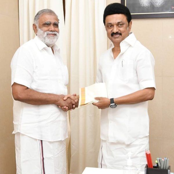 எம்.எல்.ஏக்களுக்கு கார் 