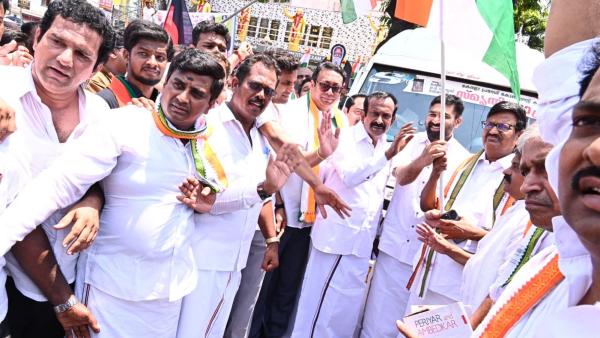  ஈரோட்டில் சஞ்சய் சம்பத் 