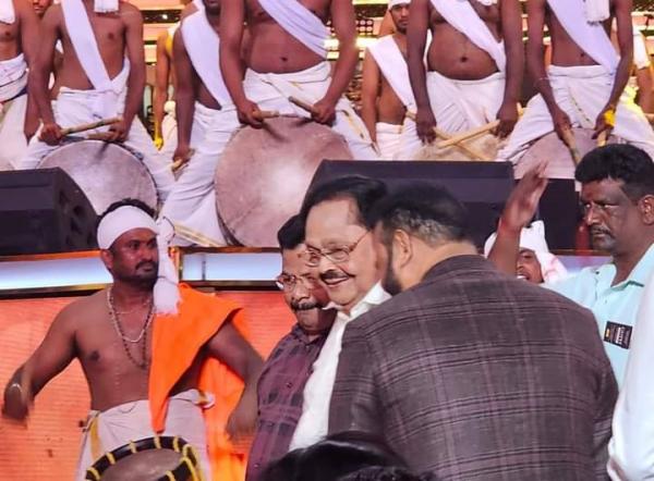 அவரா.. வேண்டாம் என்றேன் 