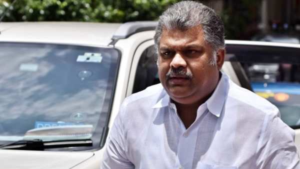  ரீ-என்ட்ரி