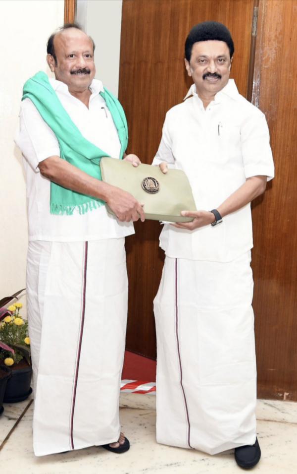 மிக நுணுக்கமாக 