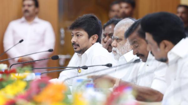  கலைஞர் நூலகத்தின் வசதிகள்: 