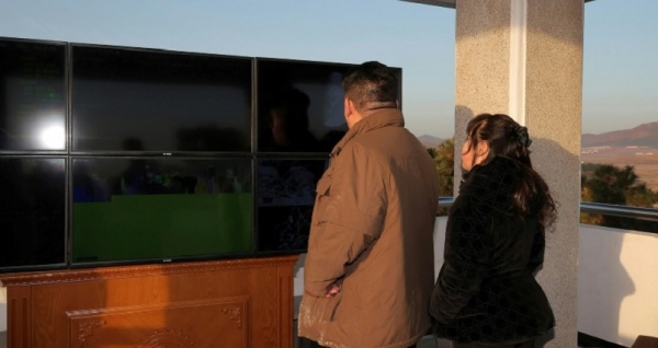 அரசியல் வாரிசாக நிலைநிறுத்த..