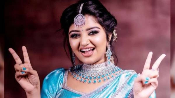 சின்னத்திரையில் கலக்கல் சின்னத்திரையில் கலக்கல்