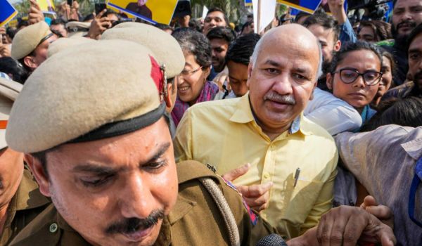  சிபிஐ சம்மன் 