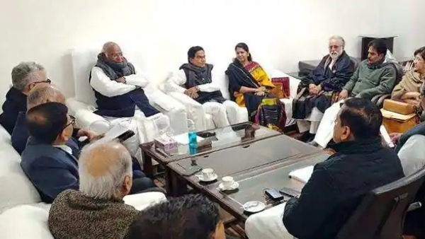 இன்று எதிர்க்கட்சிகள் ஆலோசனை