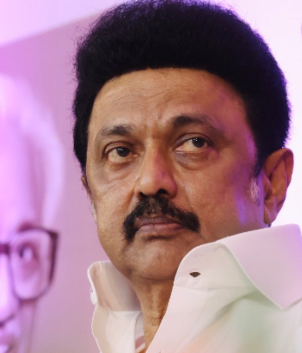 முதல்வர் ஸ்டாலின் மீது அதிமுக புகார் முதல்வர் ஸ்டாலின் மீது அதிமுக புகார்