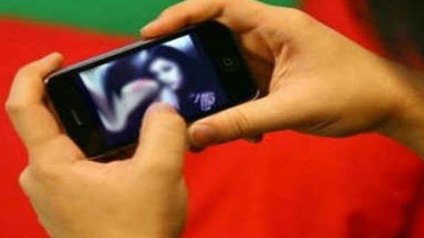 தடயஅறிவியல் ஆய்வகத்தில் ஆய்வு 