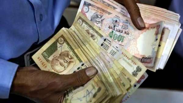 ரூ.90 ஆயிரம் கொடுத்துள்ளார் 