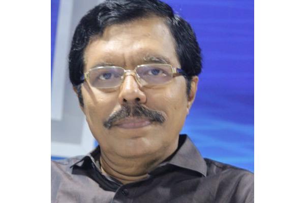  பத்திரிகையாளர் ஜென் ராம்: