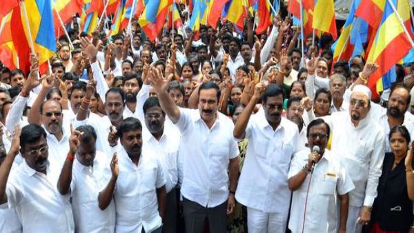 வளையமாதேவி பகுதியில் 