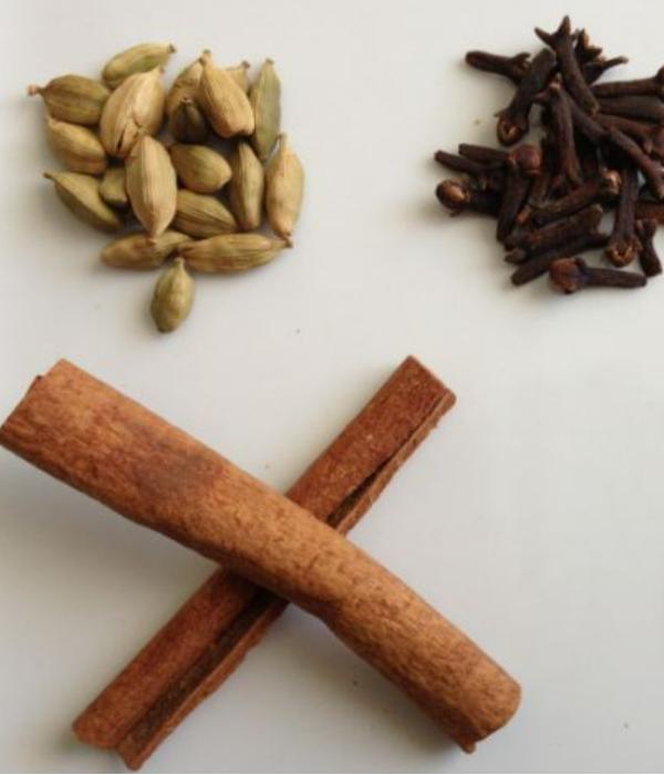 வாசனை நிறைந்த பொருட்கள் வாசனை நிறைந்த பொருட்கள்