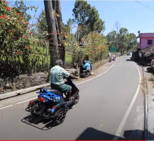  CM Stalin has given a free two-wheeler to a disabled person 