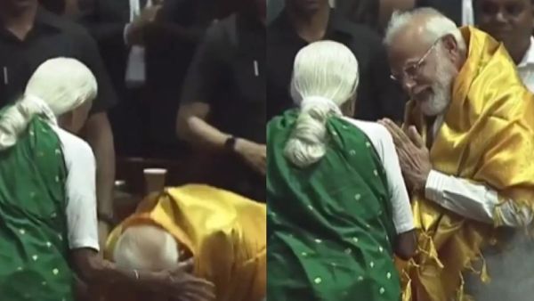 தமிழ்நாட்டைச் சேர்ந்த மூதாட்டி காலில் தமிழ்நாட்டைச் சேர்ந்த மூதாட்டி காலில்