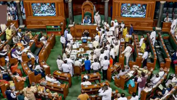 மக்களவை செயலகம் 