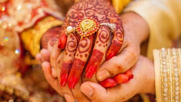 இன்னொரு பெண்ணுடனும் காதல் 