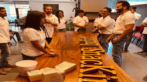 தினமும் ரூ.12 லட்சம் வருமானம் 